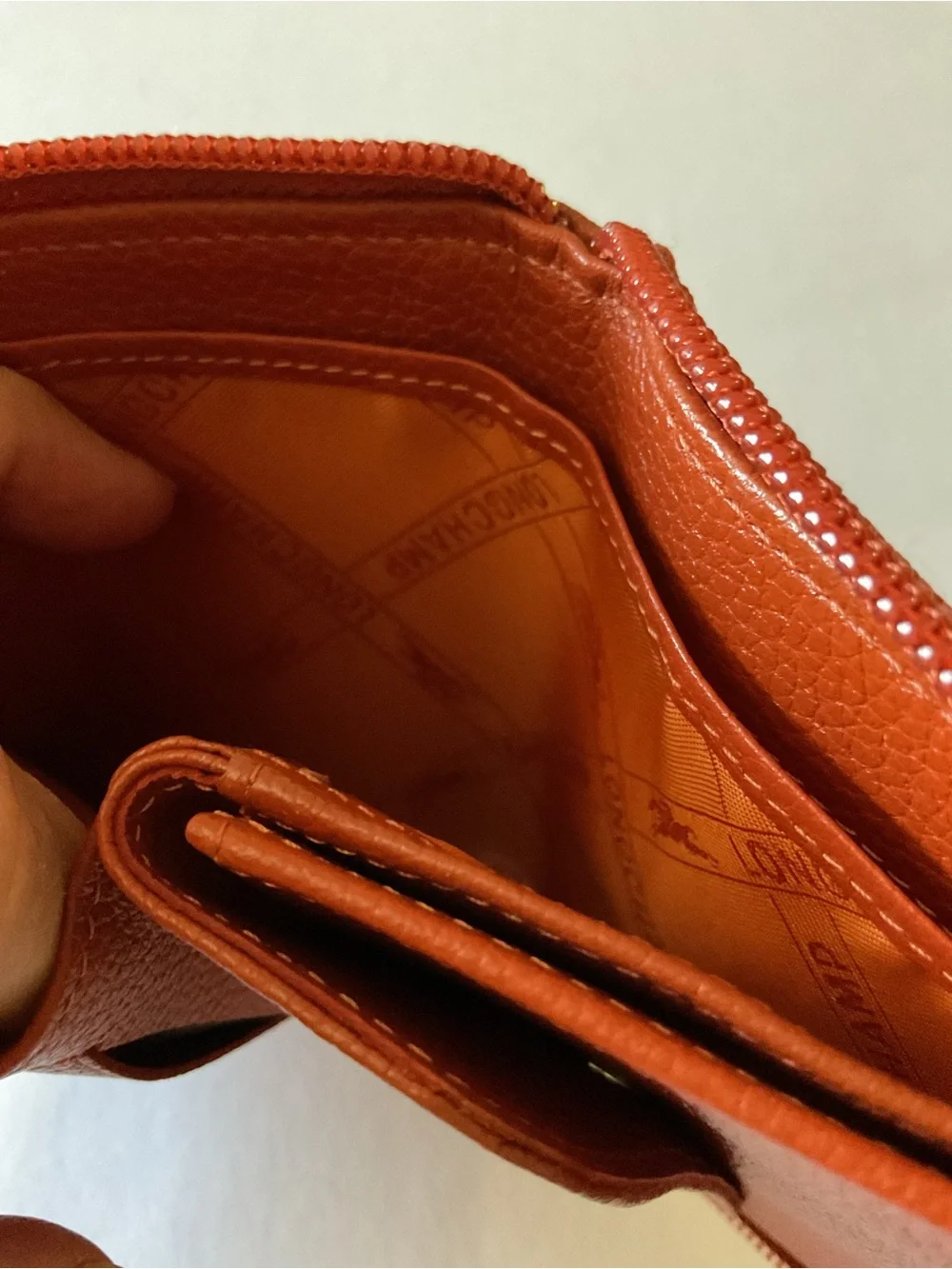 LONGCHAMP PEBBLED LEATHER BIFOLD ZIP AROUND WALLET WITH ID WINDOW AMBER NWOT